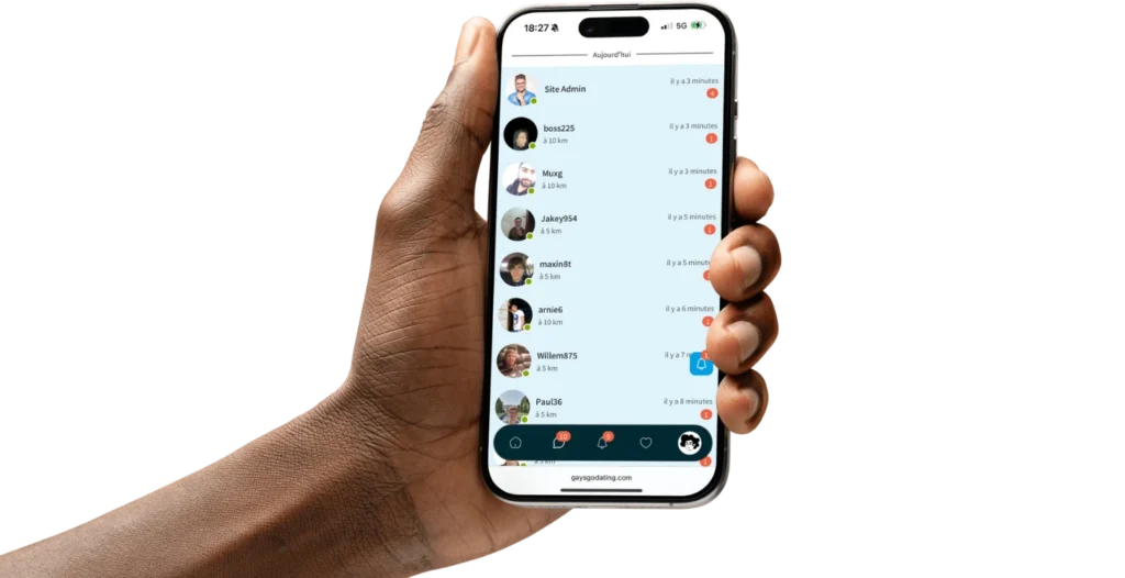 Conversations en cours sur GaysGoDating affichées sur un smartphone.