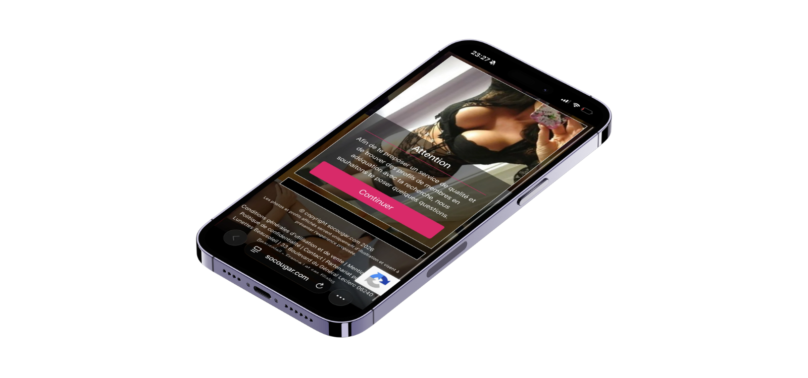Aperçu de SoCougar sur smartphone avec questionnaire permettant de personnaliser sa recherche de rencontres cougar.